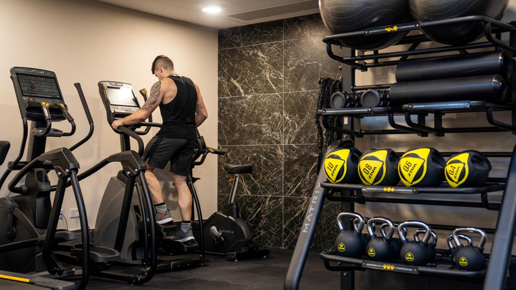 E1 Suites & Spa Aparthotel Style - Gym & Spa Gibraltar Luaran gambar